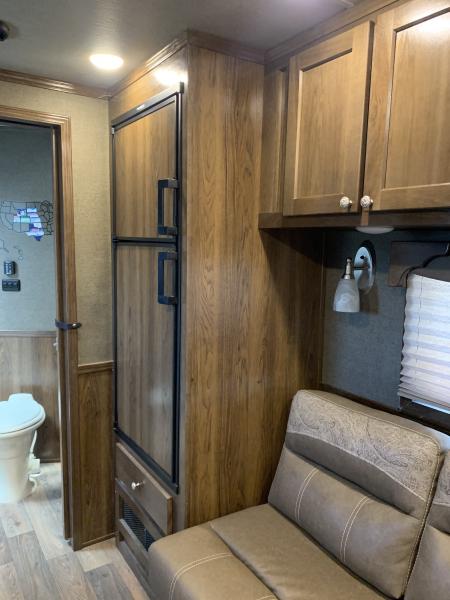 Used 2021 SMC 3H GN Horse Trailer