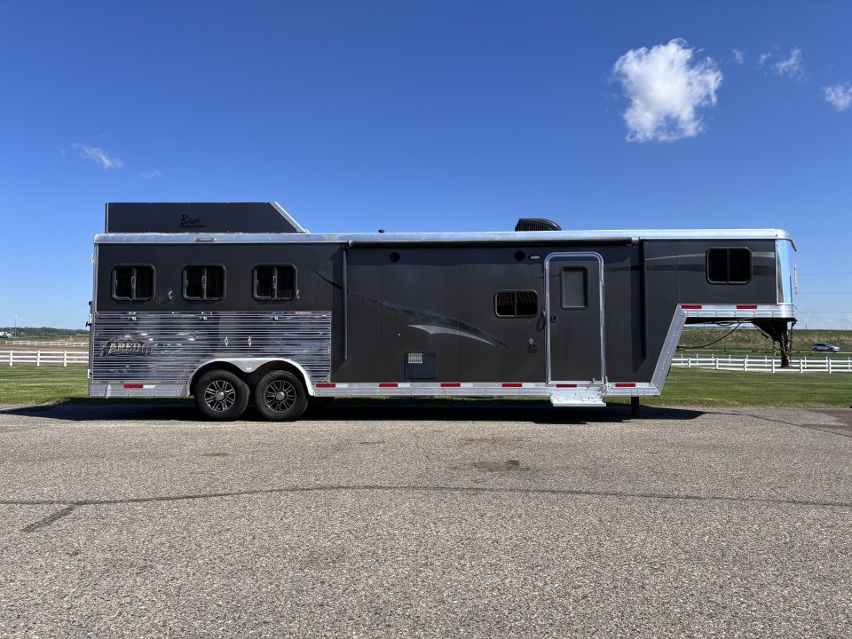Used 2015 Bison Trailers 3H 10'LQ Horse Trailer