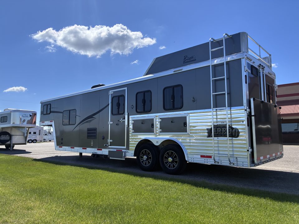 Used 2015 Bison Trailers 3H 10'LQ Horse Trailer