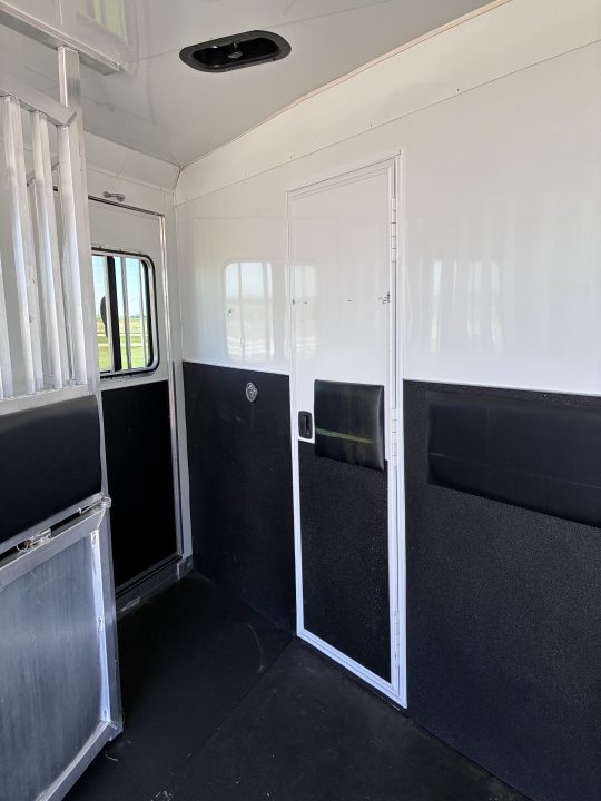 Used 2015 Bison Trailers 3H 10'LQ Horse Trailer
