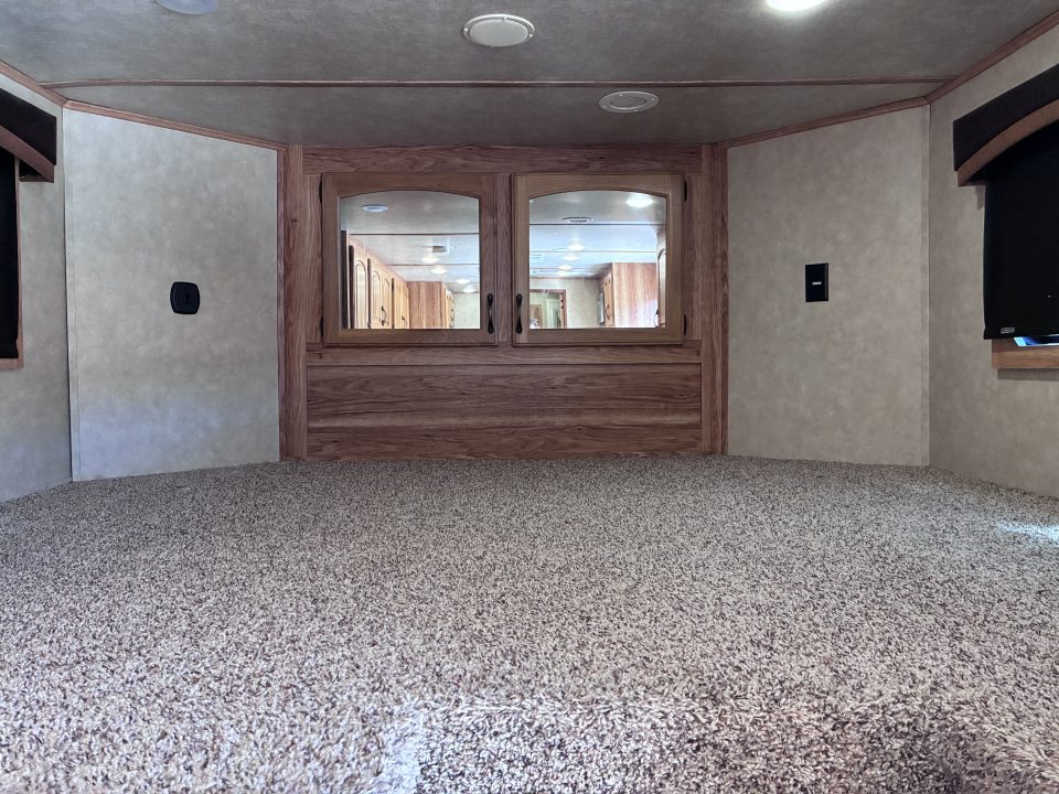 Used 2015 Bison Trailers 3H 10'LQ Horse Trailer