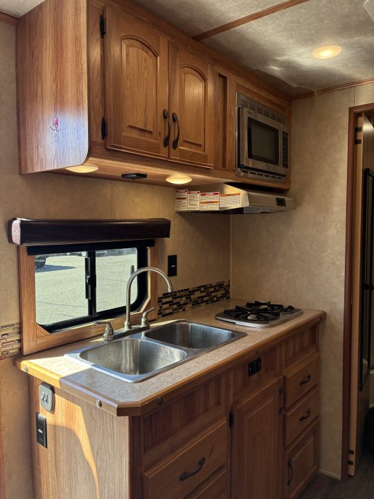 Used 2015 Bison Trailers 3H 10'LQ Horse Trailer