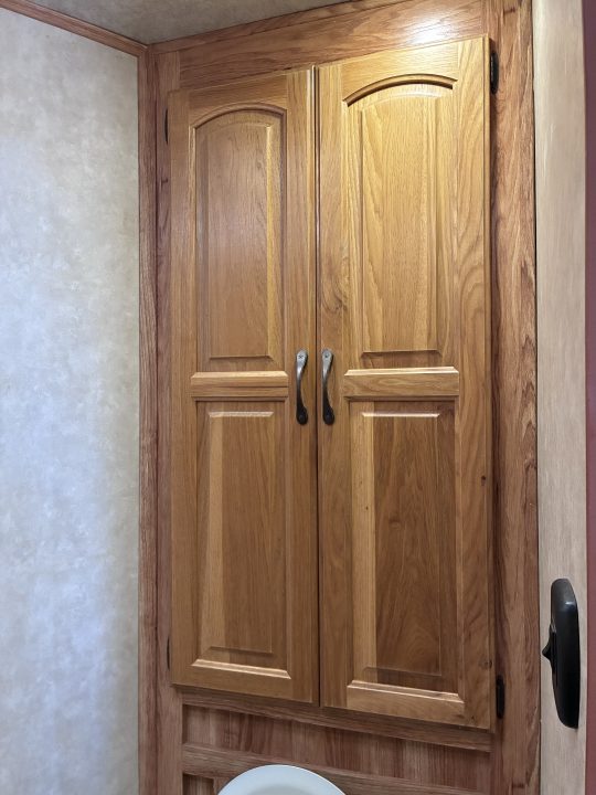 Used 2015 Bison Trailers 3H 10'LQ Horse Trailer