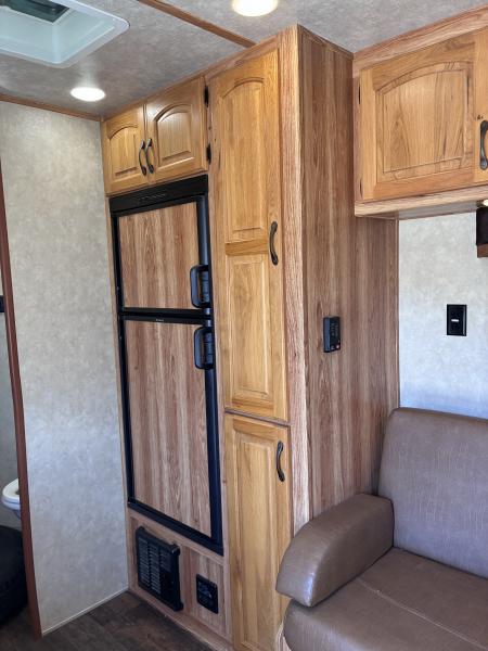 Used 2015 Bison Trailers 3H 10'LQ Horse Trailer