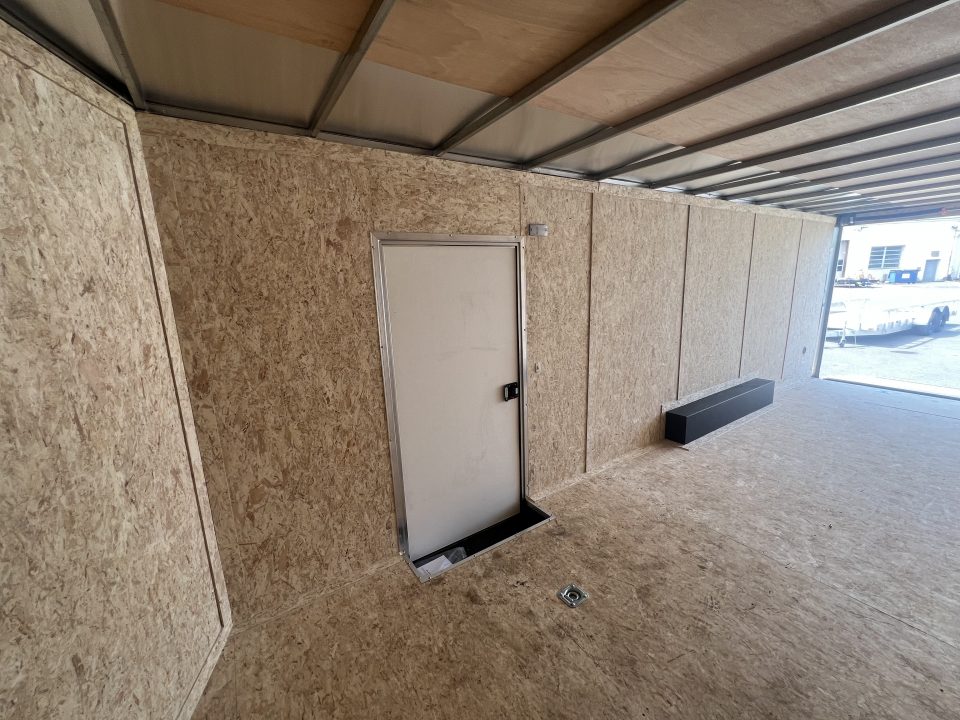 New 2026 Look Trailers 8.5X24 10K DLX RAMP DOOR Cargo / Enclosed Trailer