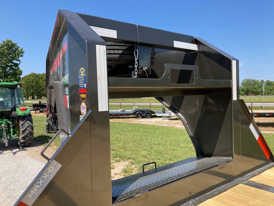 New 2027 MAXX-D 102X34 TANDEM 40K GN HYDROTAIL W/ BLACKWOOD RUNNERS, HYDROJACKS, DISC BRAKES & WIRELESS REMOTE Deckover Trailer
