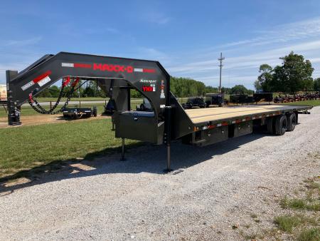 New 2027 MAXX-D 102X34 TANDEM 40K GN HYDROTAIL W/ BLACKWOOD RUNNERS, HYDROJACKS, DISC BRAKES & WIRELESS REMOTE Deckover Trailer