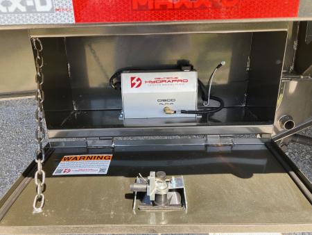 New 2027 MAXX-D 102X34 TANDEM 40K GN HYDROTAIL W/ BLACKWOOD RUNNERS, HYDROJACKS, DISC BRAKES & WIRELESS REMOTE Deckover Trailer