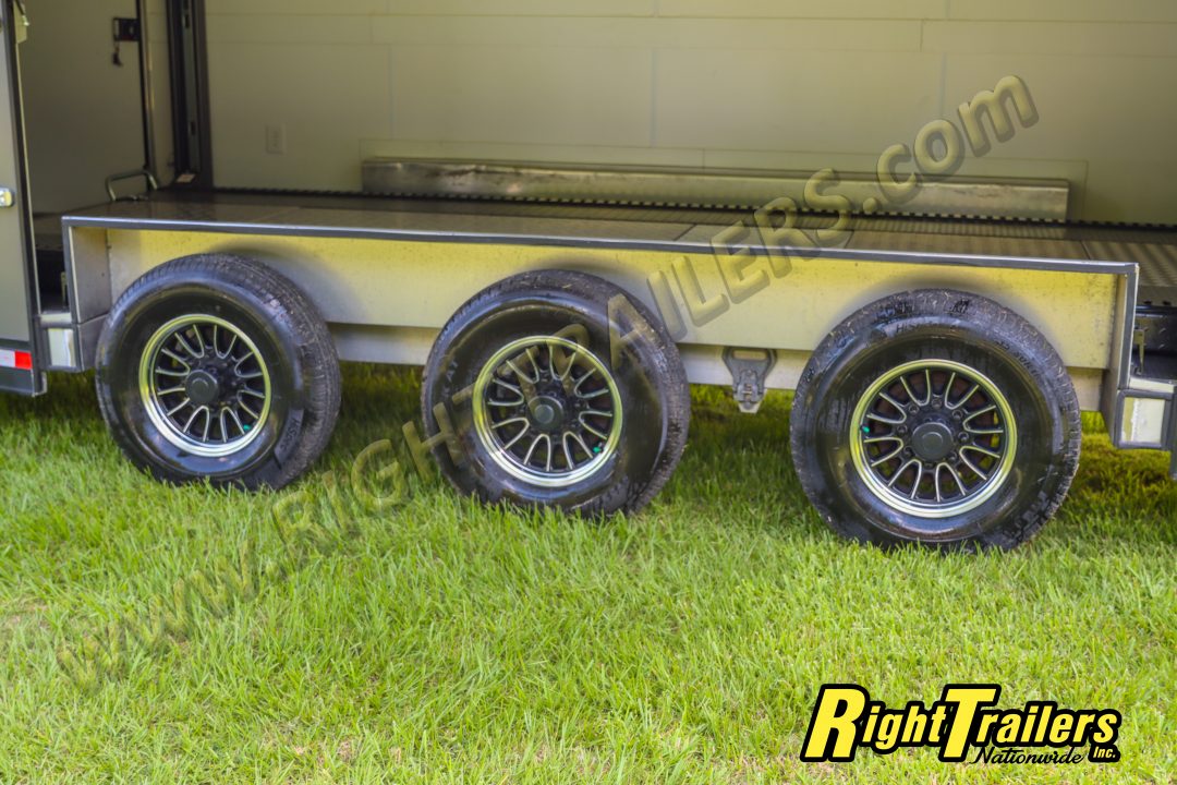 Used 2024 8.5X28 Discovery Trailers Stacker