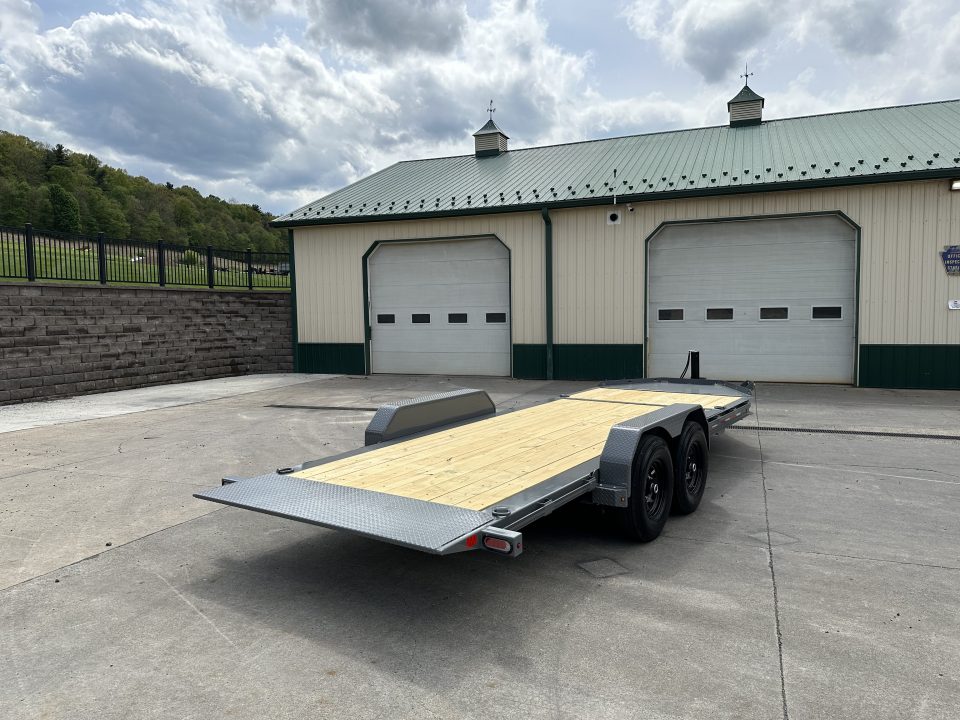 New Diamond C 20' Hydraulic Dampening Tilt with Hydraulic Jack (HDT 207)