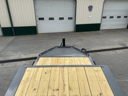 New Diamond C 20' Hydraulic Dampening Tilt with Hydraulic Jack (HDT 207)