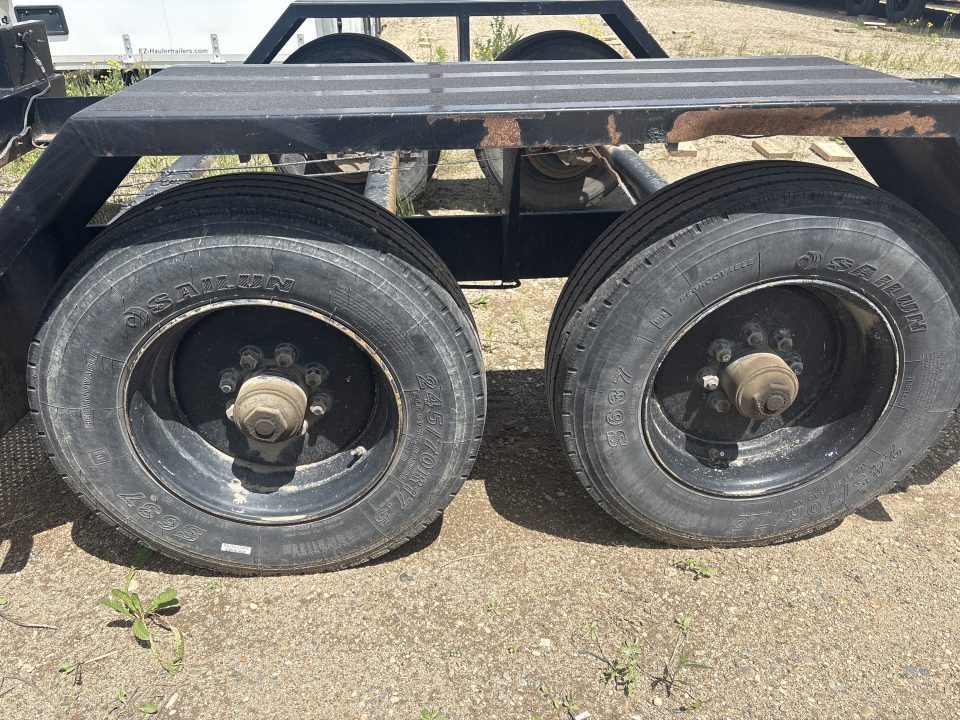 Used 2011 United Trailers GENERATOR Flatbed Trailer