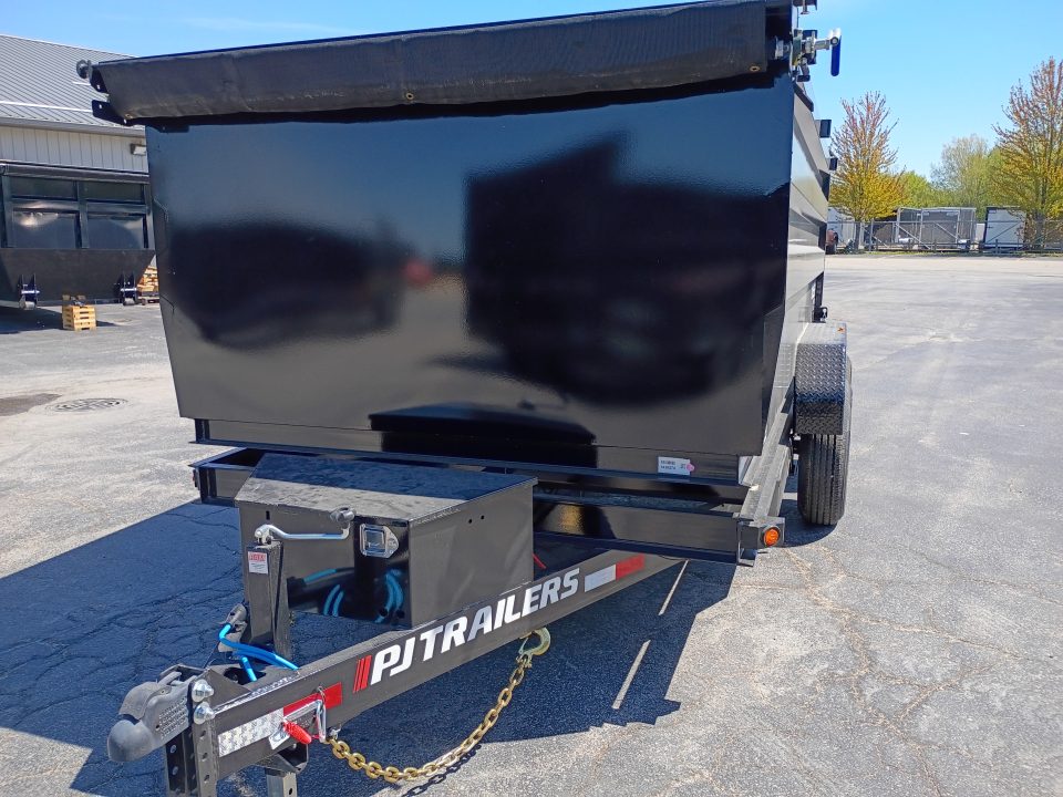 New 2026 PJ Trailers D7142-SW04
