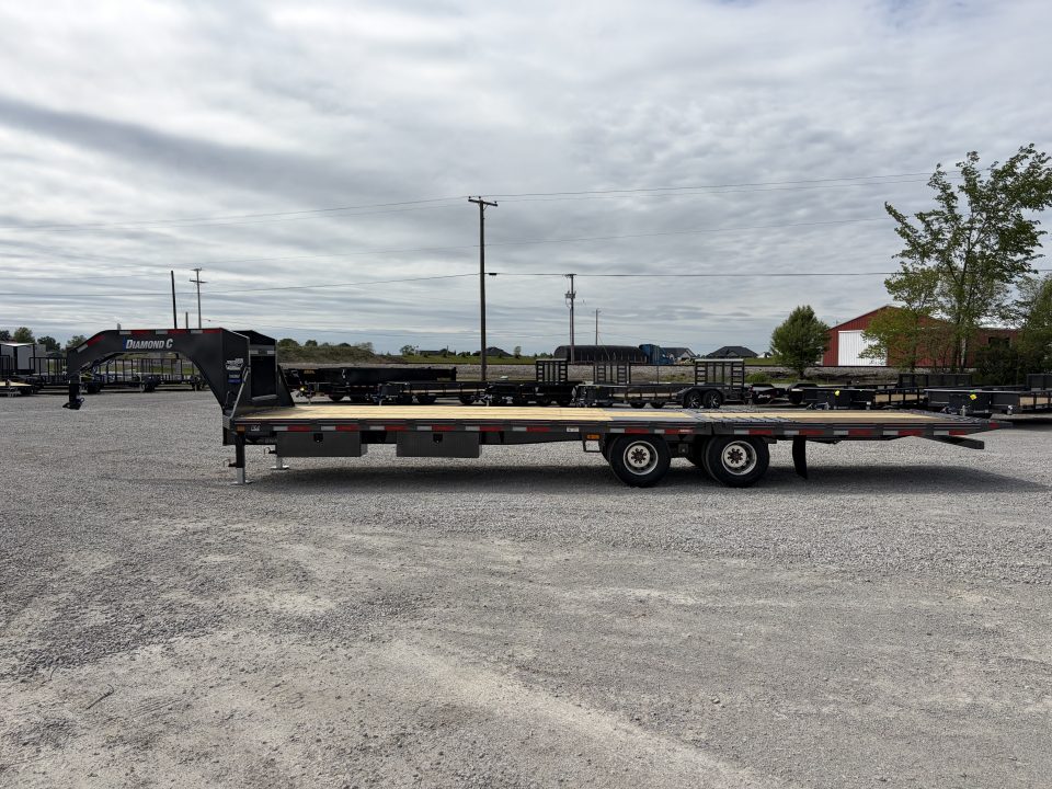 New 2026 Diamond C Trailers FMAX210L32X102HDT (32' X 102") 25K Hydraulic Dove Tail Flatbed Trailer