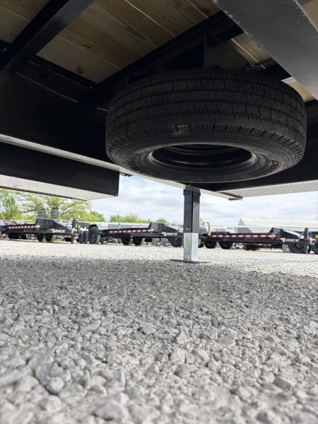 New 2026 Diamond C Trailers FMAX210L32X102HDT (32' X 102") 25K Hydraulic Dove Tail Flatbed Trailer
