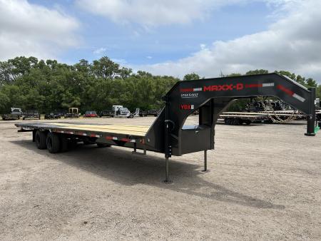 New 2027 MAXX-D YDX 102X32 Flatbed Trailer Hyd Dovetail