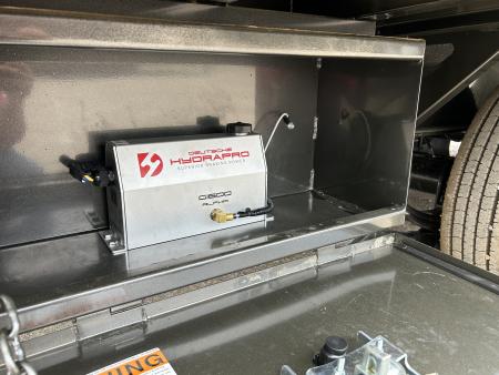 New 2027 MAXX-D YDX 102X32 Flatbed Trailer Hyd Dovetail
