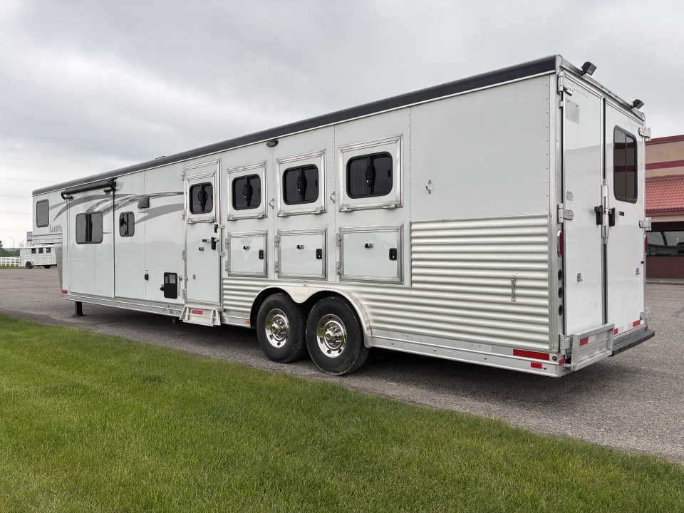 Used 2016 Lakota 4H 15'LQ with Rear Kitchen Horse Trailer