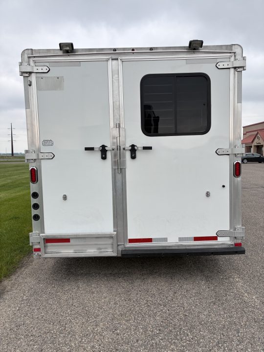 Used 2016 Lakota 4H 15'LQ with Rear Kitchen Horse Trailer