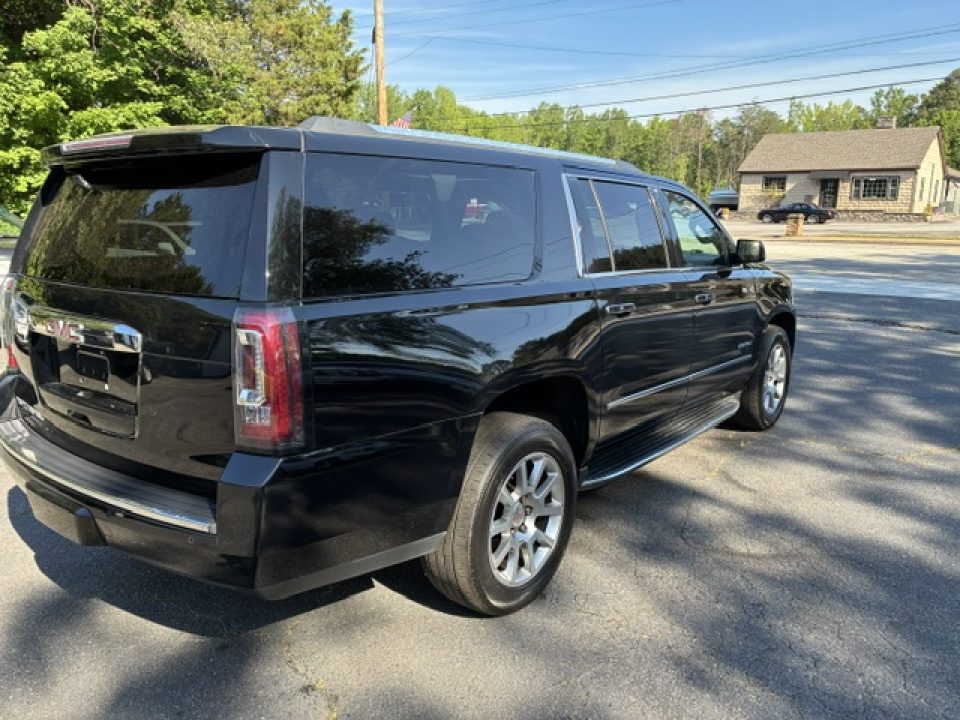 Used 2019 GMC Yukon XL Denali SUV