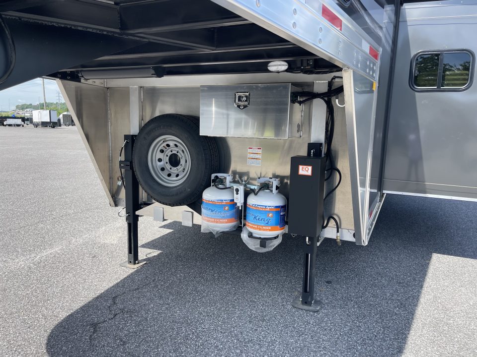 New 2026 Merhow Trailers 8416-A RWS- SIDE LOAD Horse Trailer