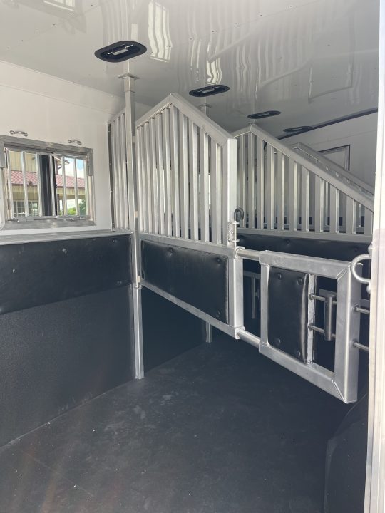 New 2026 Merhow Trailers 8416-A RWS- SIDE LOAD Horse Trailer