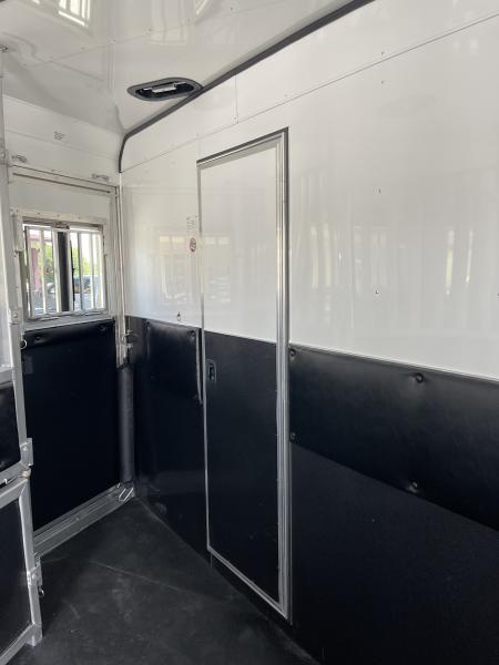 New 2026 Merhow Trailers 8416-A RWS- SIDE LOAD Horse Trailer