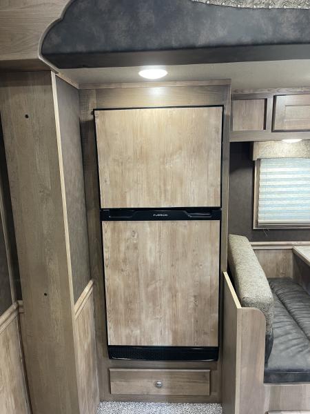 New 2026 Merhow Trailers 8416-A RWS- SIDE LOAD Horse Trailer