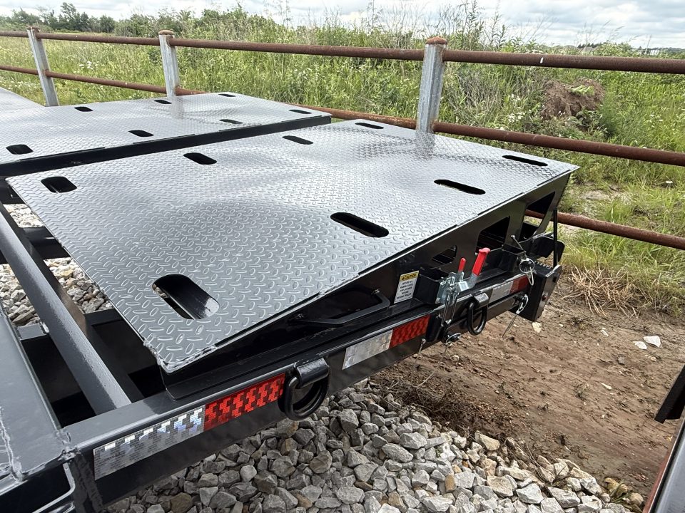 New 2026 Hillcrest Trailers 17.6K 20+5 GN MR Flatbed Trailer