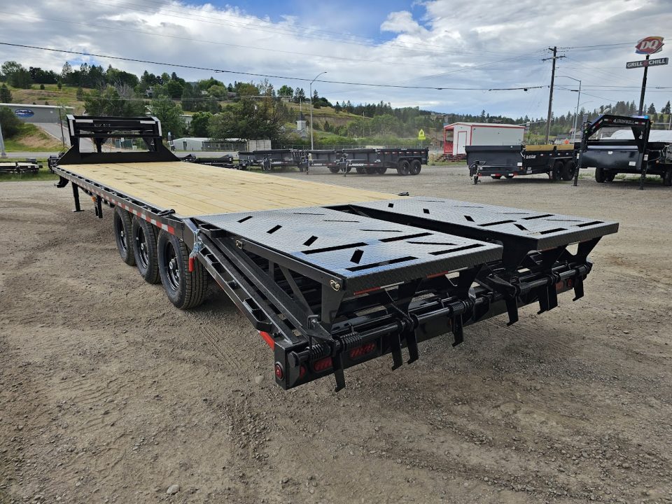 New 2026 Iron Bull 30' 21k Deckover Gooseneck Trailer