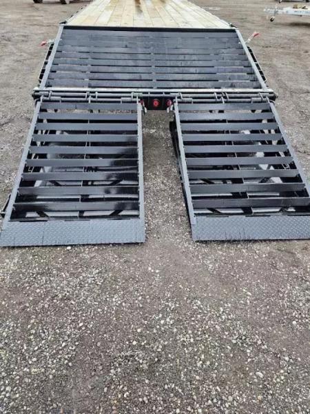 New 2026 Iron Bull 30' 21k Deckover Gooseneck Trailer
