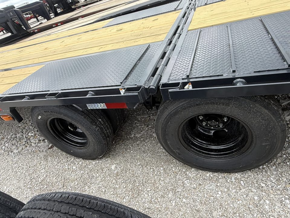 New 2026 Hillcrest Trailers 22.9K 20+12 GN HYD DV Flatbed Trailer
