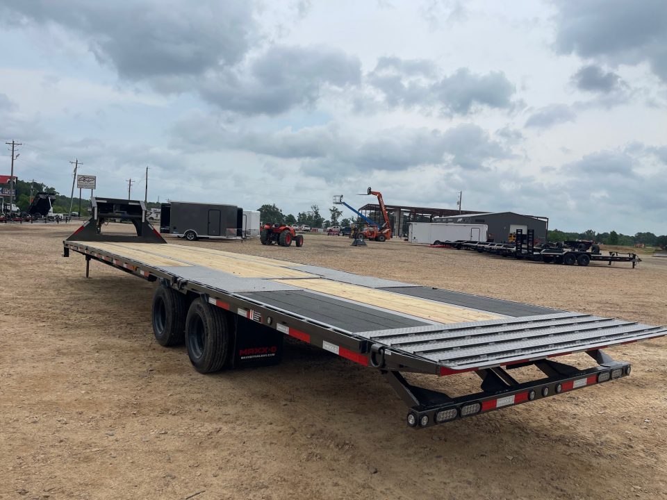 New 2026 MAXX-D YDB10240 Flatbed Trailer