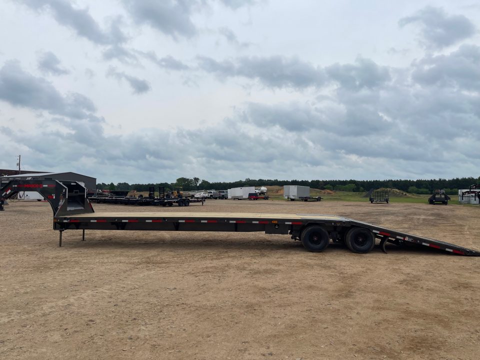 New 2026 MAXX-D YDB10240 Flatbed Trailer
