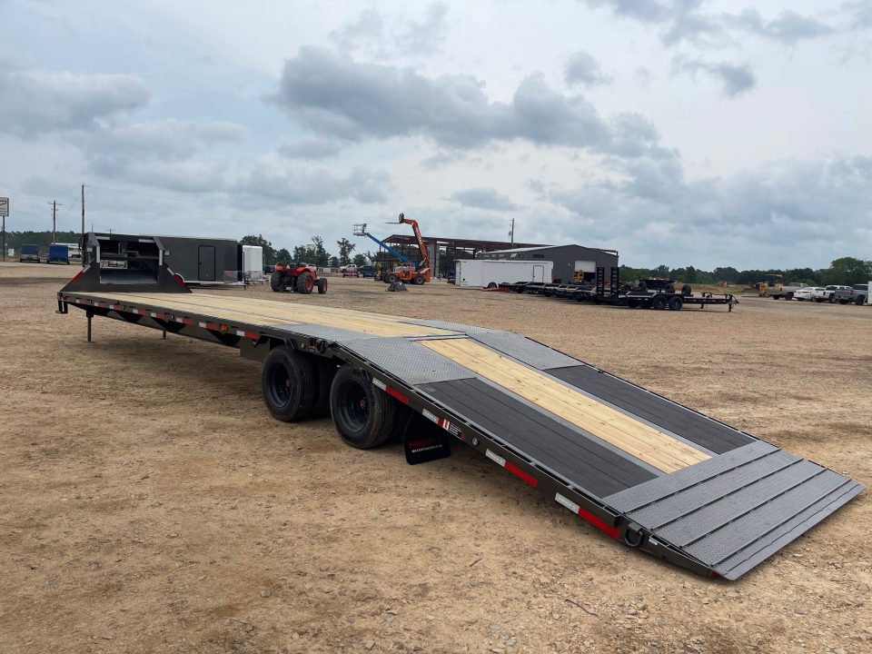 New 2026 MAXX-D YDB10240 Flatbed Trailer