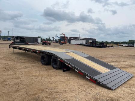New 2026 MAXX-D YDB10240 Flatbed Trailer