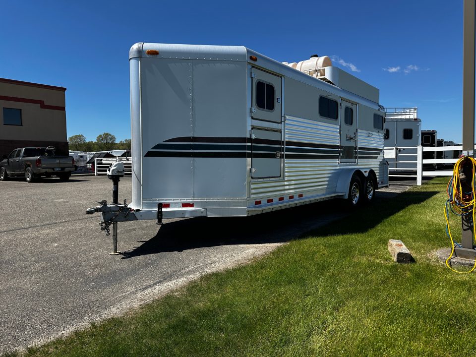 Used 2000 4-Star Trailers 2H Custom Stock Stalls BP Horse Trailer