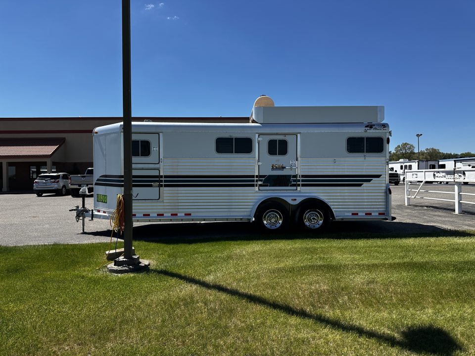 Used 2000 4-Star Trailers 2H Custom Stock Stalls BP Horse Trailer