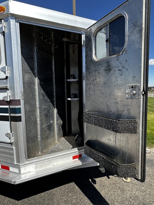 Used 2000 4-Star Trailers 2H Custom Stock Stalls BP Horse Trailer