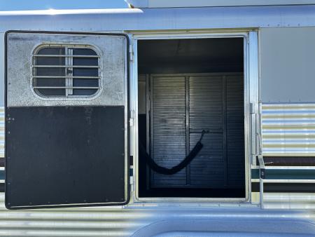 Used 2000 4-Star Trailers 2H Custom Stock Stalls BP Horse Trailer