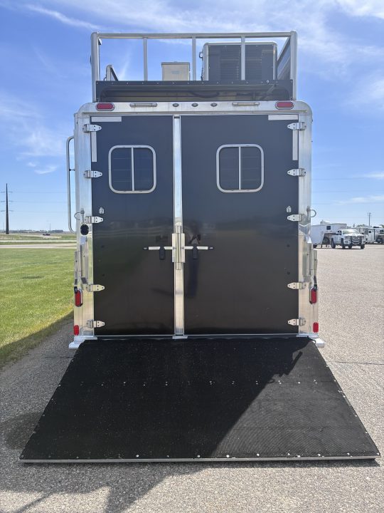 Used 2020 4-Star Trailers 3H 14'LQ with Mid-Tack/Mudroom Horse Trailer