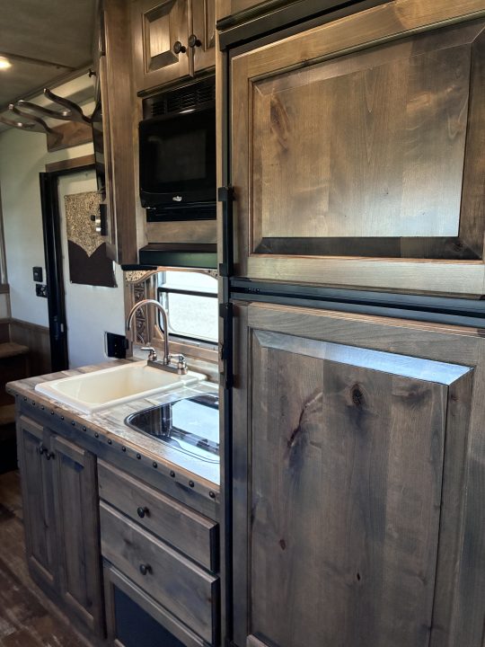 Used 2020 4-Star Trailers 3H 14'LQ with Mid-Tack/Mudroom Horse Trailer