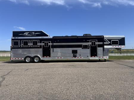 Used 2020 4-Star Trailers 3H 14'LQ with Mid-Tack/Mudroom Horse Trailer