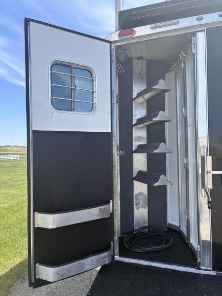 Used 2020 4-Star Trailers 3H 14'LQ with Mid-Tack/Mudroom Horse Trailer