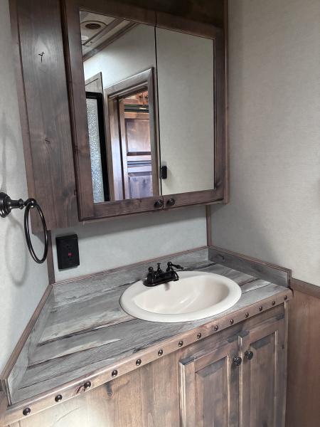 Used 2020 4-Star Trailers 3H 14'LQ with Mid-Tack/Mudroom Horse Trailer
