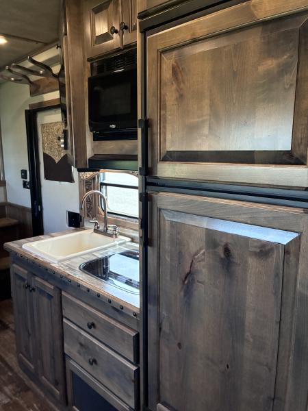 Used 2020 4-Star Trailers 3H 14'LQ with Mid-Tack/Mudroom Horse Trailer