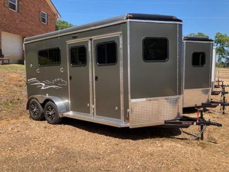 New Homesteader 214FB 2 Horse Direct Load Warmblood Horse Trailer