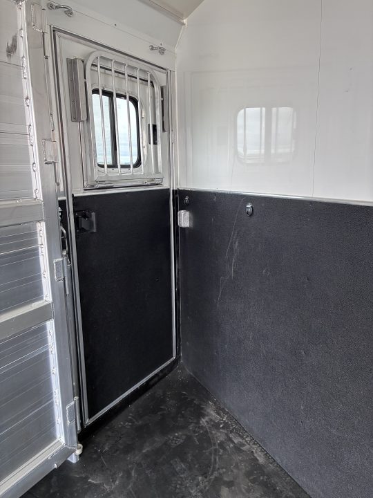 New 2027 Cimarron Trailers 3 Horse Gooseneck Horse Trailer