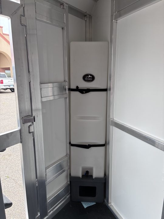 New 2027 Cimarron Trailers 3 Horse Gooseneck Horse Trailer