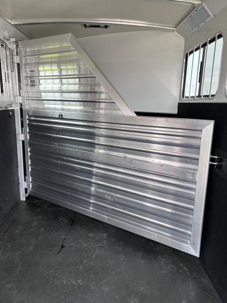 New 2027 Cimarron Trailers 3 Horse Gooseneck Horse Trailer